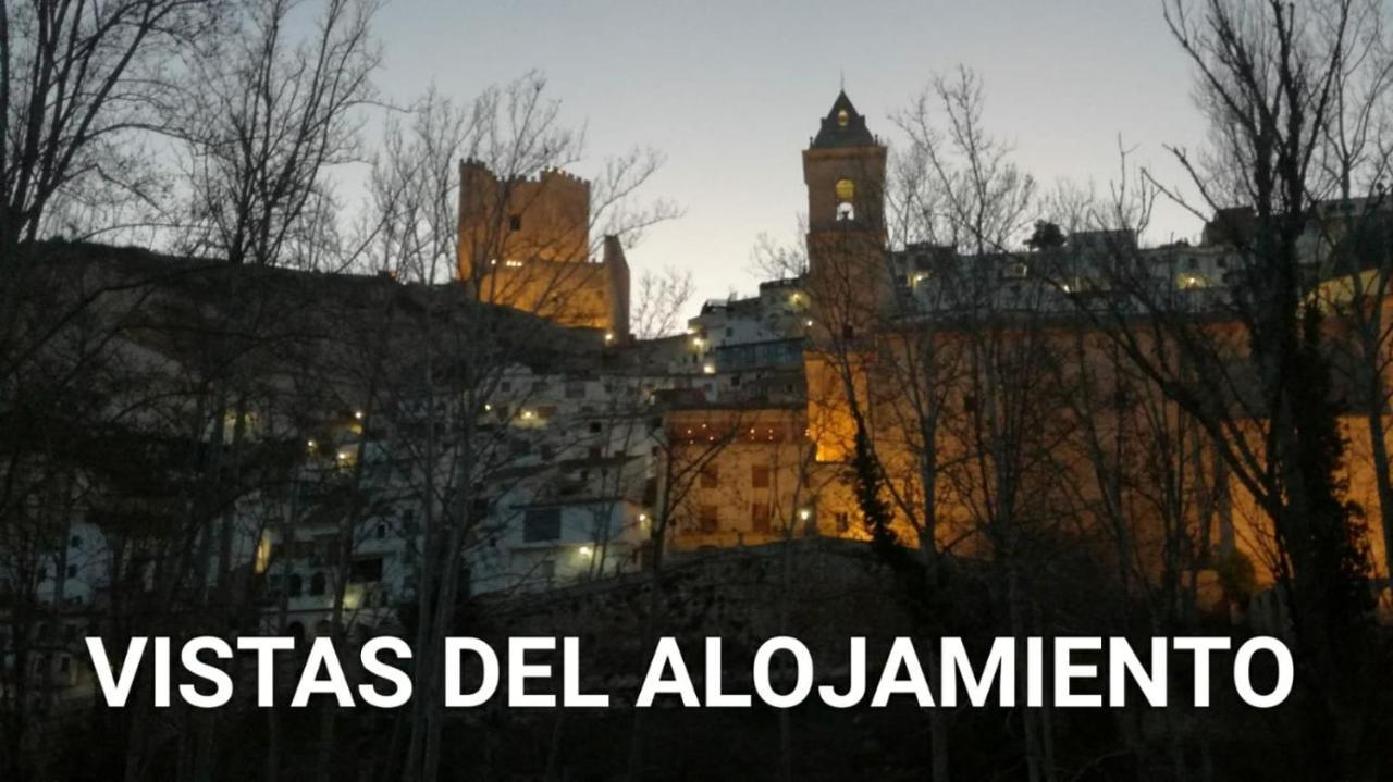 Apartamentos Los Robles Alcala del Jucar Luaran gambar