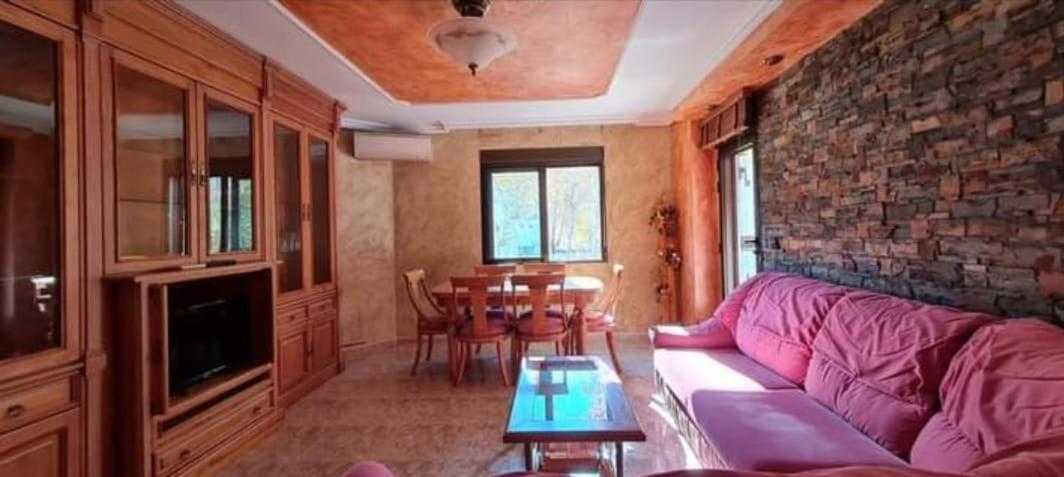 Apartamentos Los Robles Alcala del Jucar Luaran gambar